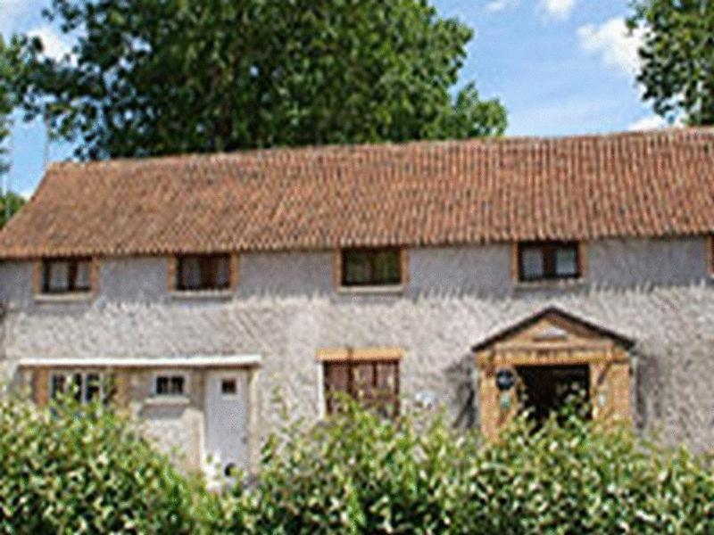 Logis - Auberge Du Colombier Guînes المظهر الخارجي الصورة