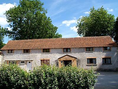 Logis - Auberge Du Colombier Guînes المظهر الخارجي الصورة