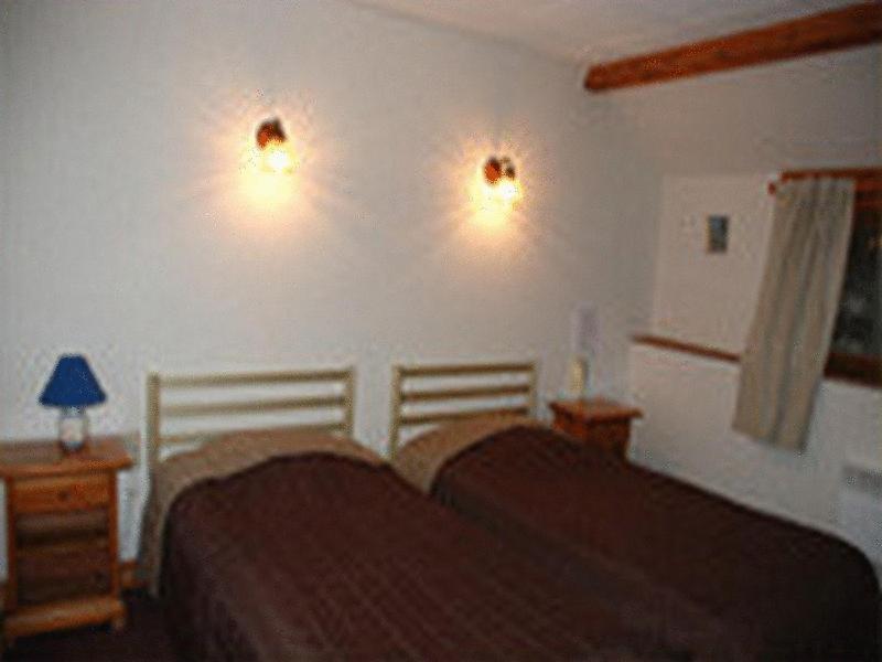 Logis - Auberge Du Colombier Guînes المظهر الخارجي الصورة